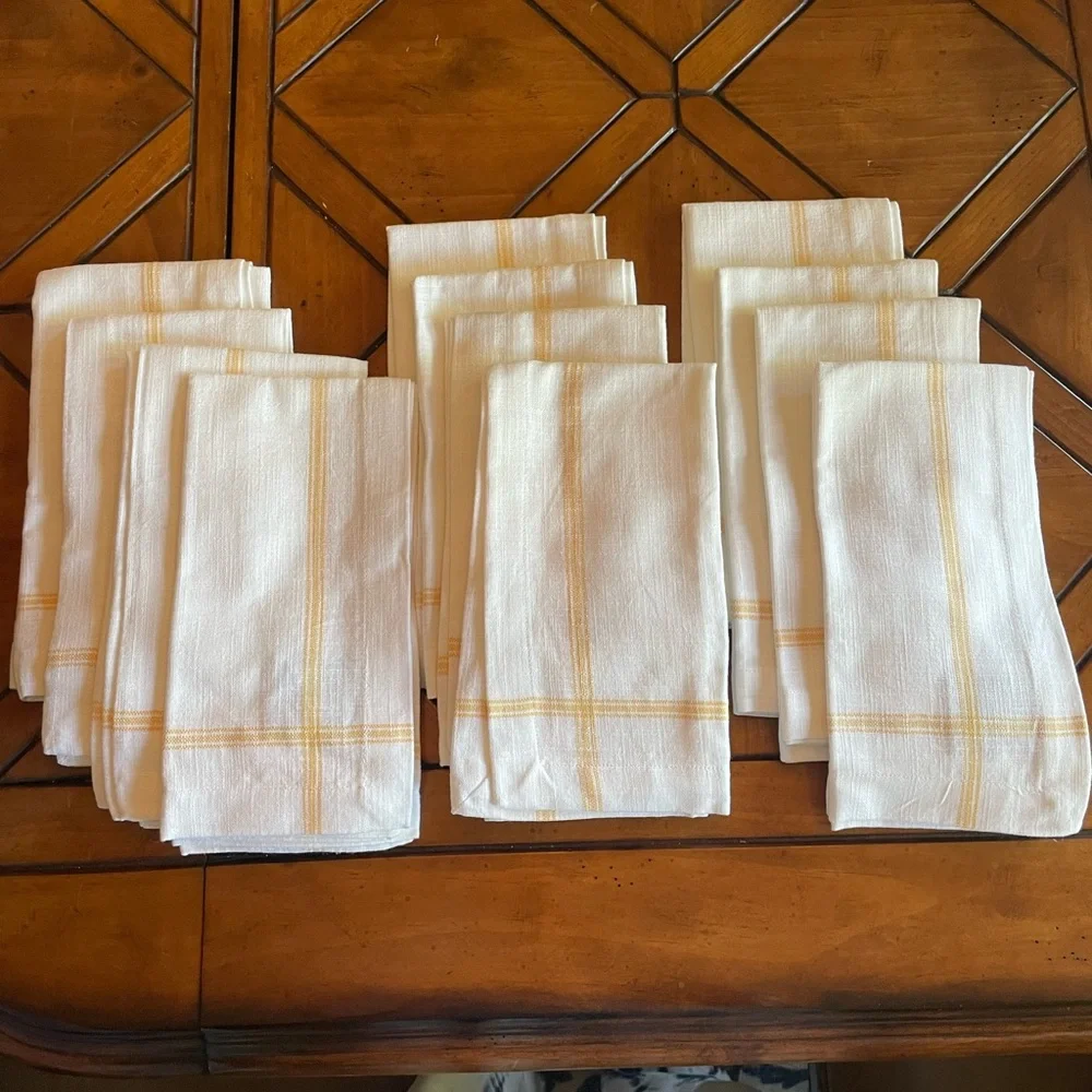 NEW Pottery Barn SET 12 napkins